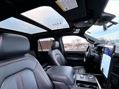 Used 2022 Ford Expedition Max Limited image 21