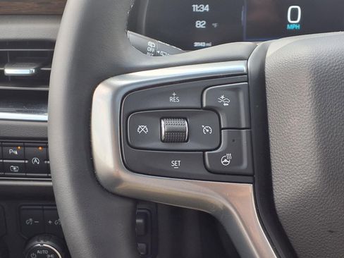 Used 2024 Chevrolet Suburban Premier w/ Premium Package image 15