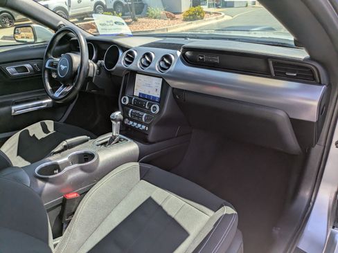 Used 2020 Ford Mustang GT w/ Equipment Group 301A RWD image 33