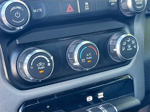 Used 2023 RAM 2500 Big Horn w/ Level 1 Equipment Group image 15