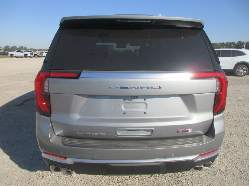 New 2027 GMC Yukon Denali w/ Sun & Power Step Package AWD/4WD image 5