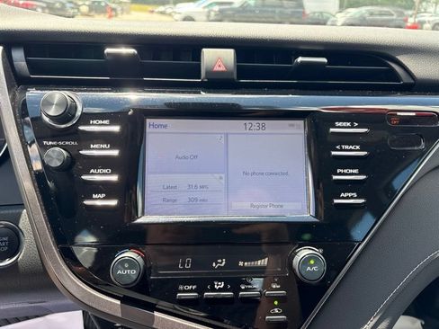 Used 2019 Toyota Camry SE w/ Convenience Package FWD image 32