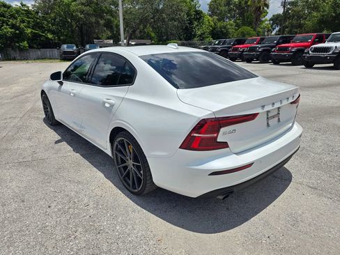 Used 2020 Volvo S60 T5 Momentum FWD image 4