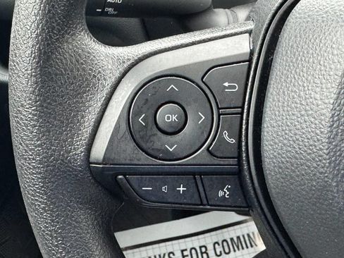 Used 2025 Toyota RAV4 XLE AWD/4WD image 22