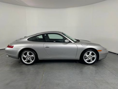 Used 2001 Porsche 911 Carrera 4 AWD/4WD image 8