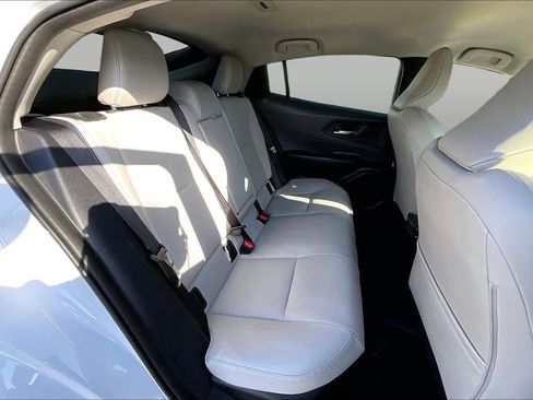 Certified 2026 Toyota Prius XLE FWD image 19