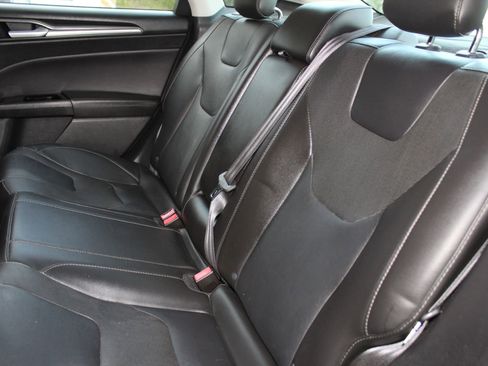 Used 2013 Ford Fusion Titanium image 13