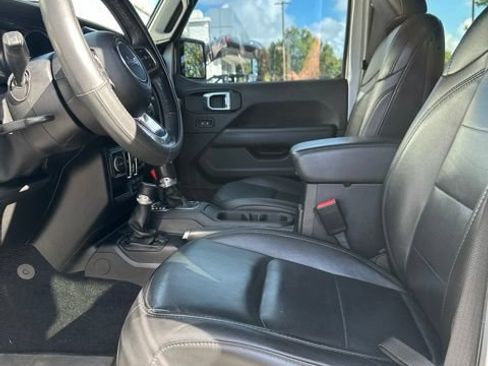 Used 2021 Jeep Wrangler Unlimited Sahara AWD/4WD image 11