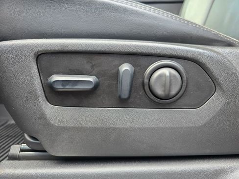 Used 2023 Chevrolet Silverado 3500 High Country image 55