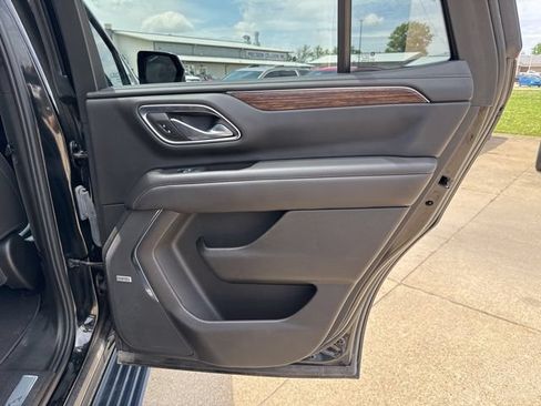 Used 2021 Chevrolet Tahoe High Country w/ Premium Package 2 AWD/4WD image 26