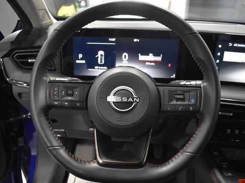 Certified 2025 Nissan Kicks SR image 23