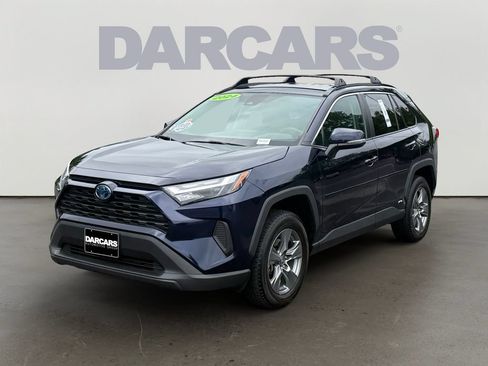 Used 2024 Toyota RAV4 XLE AWD/4WD image 3