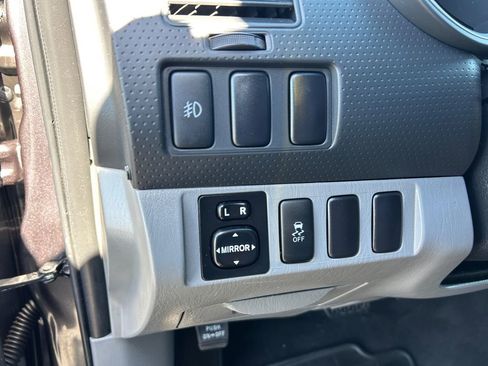 Used 2015 Toyota Tacoma PreRunner w/ SR5 Package image 22