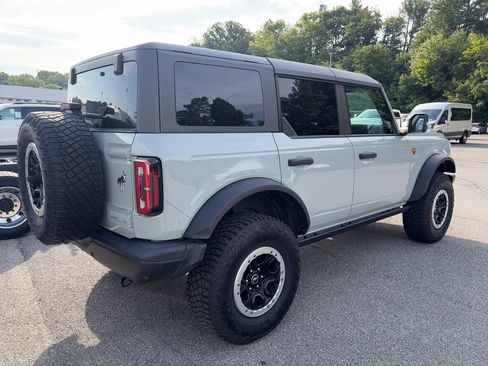 Used 2022 Ford Bronco Badlands w/ Sasquatch Package AWD/4WD image 3