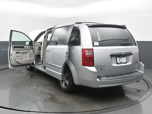 Used 2009 Dodge Grand Caravan SXT image 51