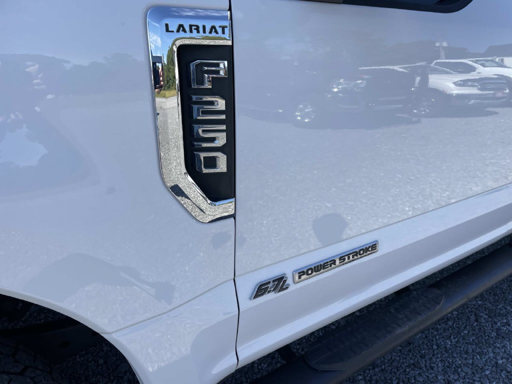 Used 2020 Ford F250 Lariat w/ Lariat Value Package AWD/4WD image 38