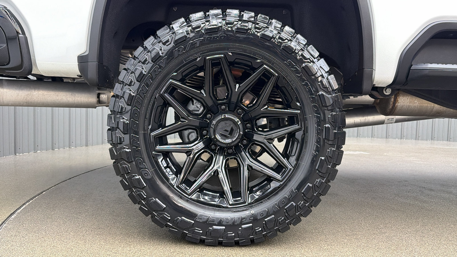 Used 2026 Chevrolet Silverado 2500 ZR2 w/ LPO, Dark Essentials Package AWD/4WD image 11