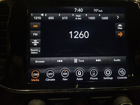 Used 2020 Jeep Grand Cherokee Limited image 25