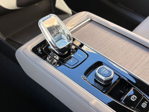 New 2026 Volvo XC90 B5 Core image 31