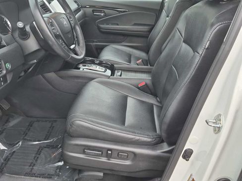 Used 2017 Honda Pilot Touring image 17