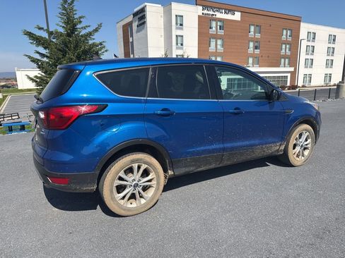 Used 2019 Ford Escape SE image 4