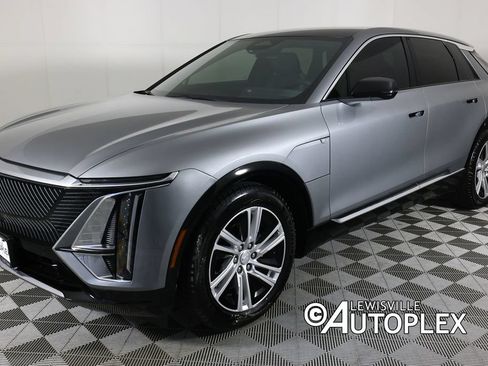 Used 2024 Cadillac Lyriq Tech RWD image 9