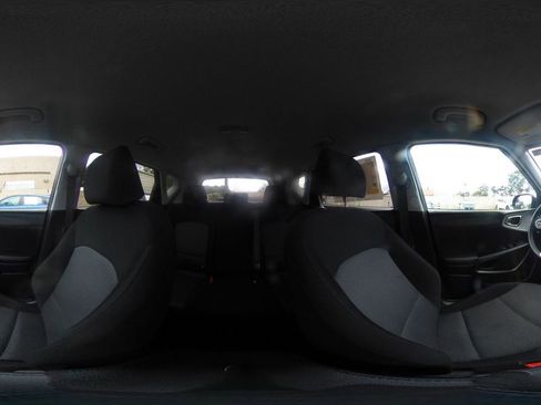 Used 2025 Kia Soul LX w/ LX Technology Package FWD image 40