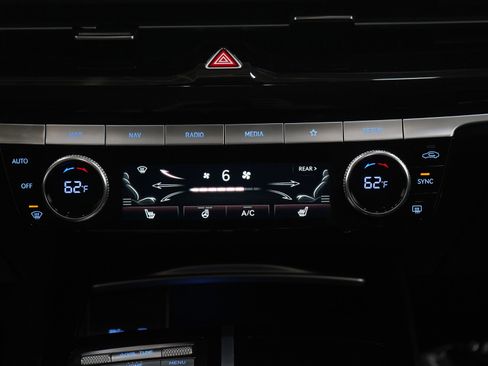 Used 2024 Genesis G80 2.5T image 16