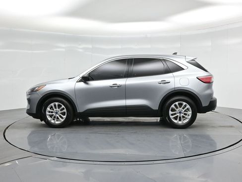 Used 2022 Ford Escape SE image 30