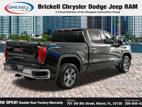 Used 2026 GMC Sierra 1500 SLT AWD/4WD image 4