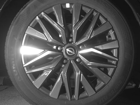 Used 2025 Nissan Altima 2.5 SV FWD image 15