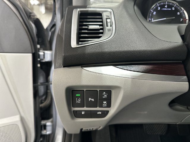 Used 2015 Acura TLX w/ Advance Package AWD/4WD image 24