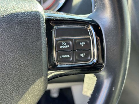 Used 2019 Dodge Grand Caravan SXT image 20