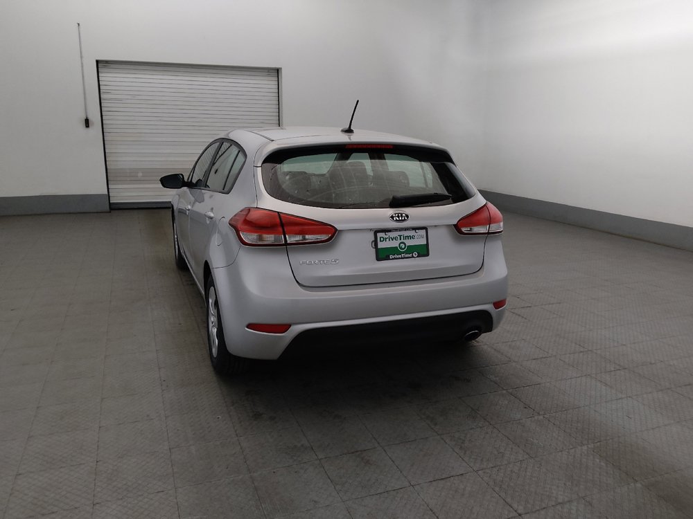 Used 2017 Kia Forte LX FWD image 6