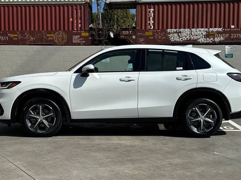 Certified 2024 Honda HR-V EX-L image 10