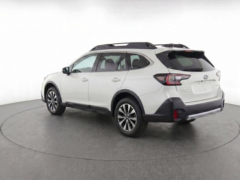 Used 2025 Subaru Outback Limited AWD/4WD image 4