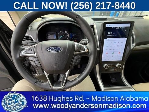 Used 2024 Ford Edge SEL w/ Convenience Package AWD/4WD image 8