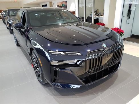 New 2026 BMW 760i xDrive image 3