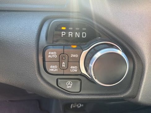 Used 2021 RAM 1500 Big Horn AWD/4WD image 25