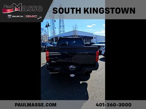 Used 2025 Toyota Tacoma SR5 AWD/4WD image 5