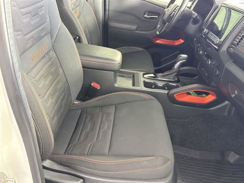 Used 2024 Nissan Frontier PRO-4X w/ Technology Package image 16