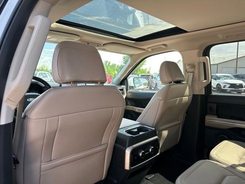 Used 2024 Ford Expedition Max Limited AWD/4WD image 22