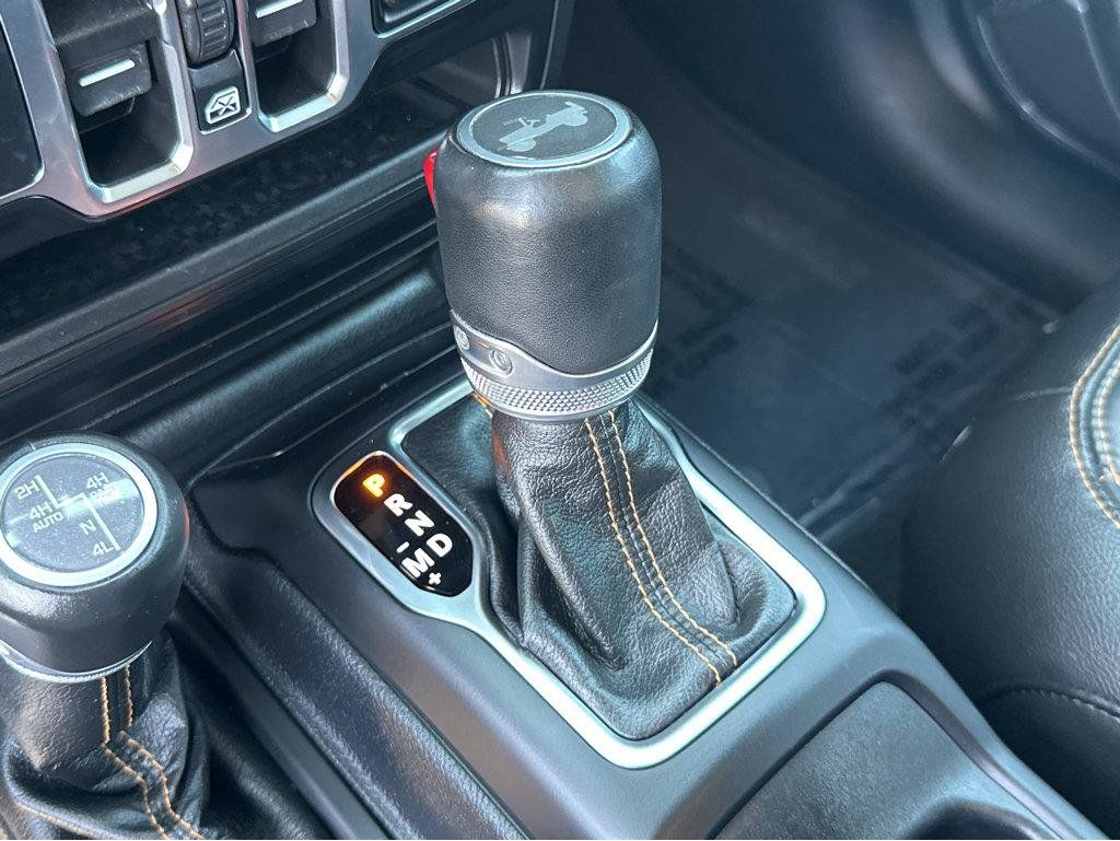 Used 2021 Jeep Wrangler Unlimited Sahara AWD/4WD image 28