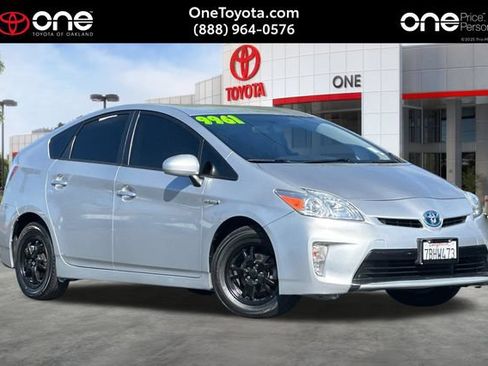 Used 2013 Toyota Prius Two FWD image 1