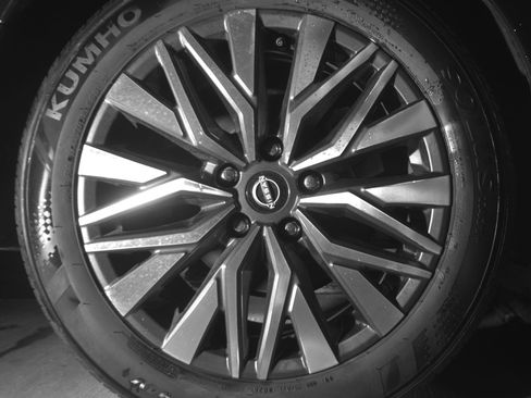 Used 2025 Nissan Altima 2.5 SV image 15