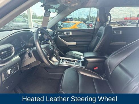 Certified 2021 Ford Explorer XLT w/ Equipment Group 202A RWD image 9