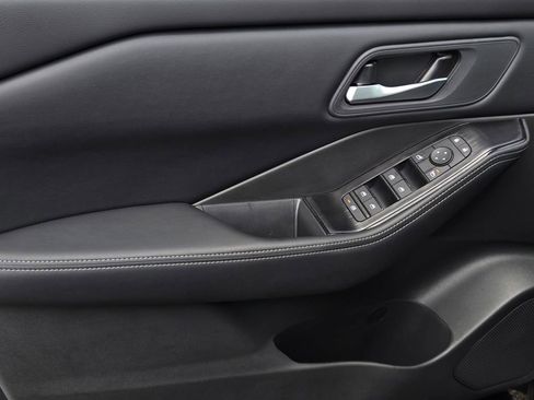 New 2026 Nissan Rogue SV FWD image 17