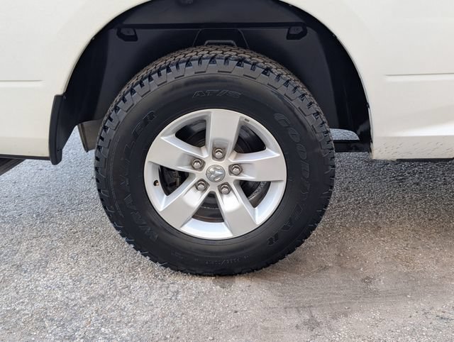 Used 2022 RAM 1500 Tradesman w/ Chrome Appearance Group RWD image 3