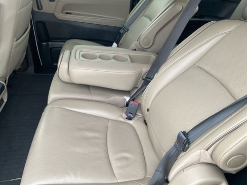 Used 2023 Honda Odyssey Elite image 16
