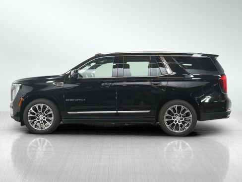 Used 2026 GMC Yukon Denali w/ Denali Reserve Package AWD/4WD image 2